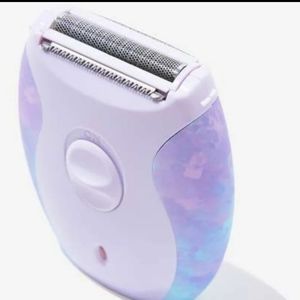 SOLD. Kensie Radiant Rechargeable Shaver